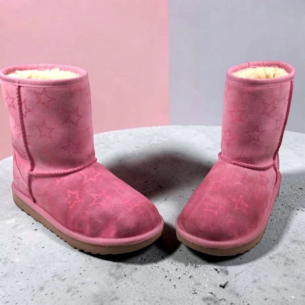 UGG Classic Short II Pink Glitter Star Boots Size 3 Kids Youth‎ 1157712K Cozy
